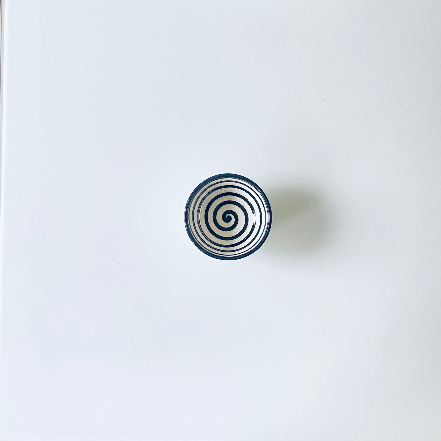 Porcelaine noire et blanche – Design graphique et épuré - NEW !