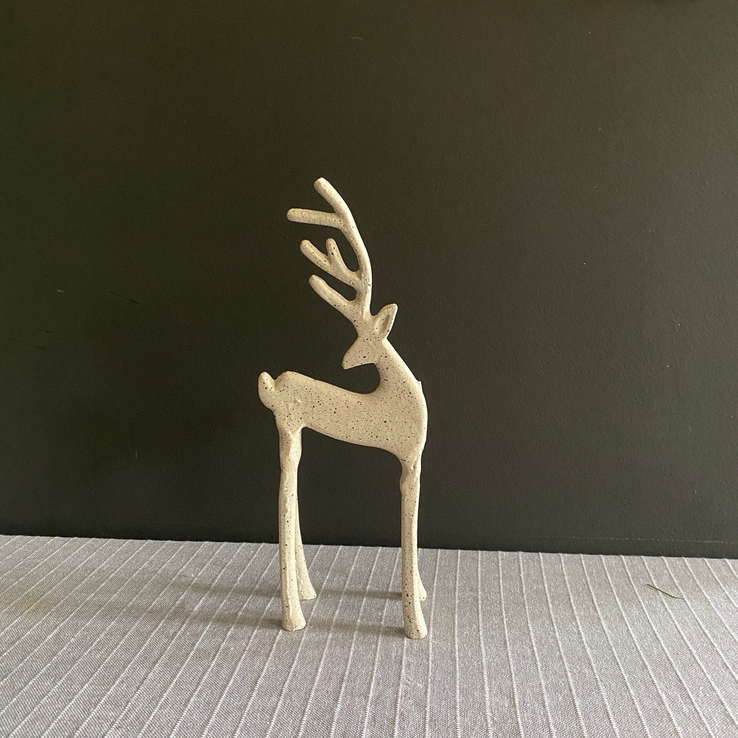 Cerfs métal moucheté